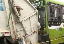 Obrero muere aplastado por bus
