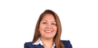 Zulema Morales saca la cara contra la crisis política