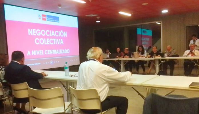 negociación colectiva entre el Estado y los gremios de trabajadores públicos