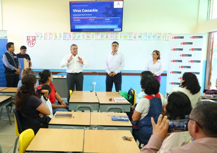 Alumnos vuelven a aulas libres de virus