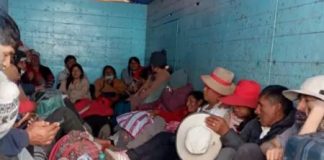 Evacuarían peruanos varados en Bolivia