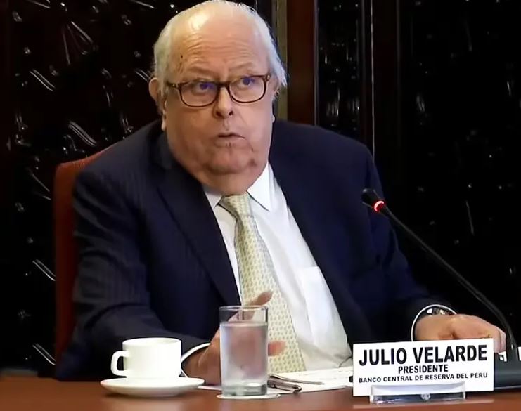 Velarde defiende libertad del BCR