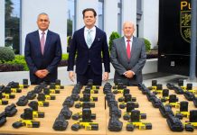 Serenos de surco listos contra la delincuencia La Municipalidad de Santiago de Surco equipó a su cuerpo de Serenazgo con 150 pistolas de electrochoque