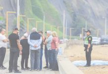 Tablista murió de infarto mientras surfeaba Tablista murió de infarto mientras surfeaba