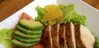 ensalada de pollo con jengibre