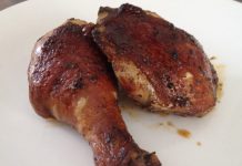 Pollo asado marinado en deliciosa salsa de soja pollo asado con salsa de soja