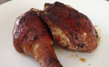 Pollo asado marinado en deliciosa salsa de soja pollo asado con salsa de soja