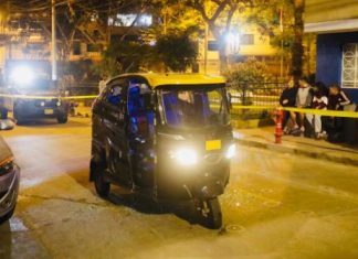 Asesinan de 10 disparos a mototaxista en SJM