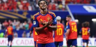 España aseguró pase goleando a Arabia Saudita