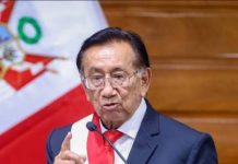 Critican viaje de presi al Vaticano José María Balcázar