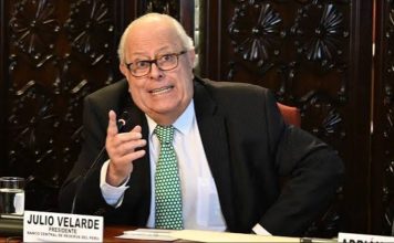 Velarde no sabe si seguirá en BCR Julio Velarde
