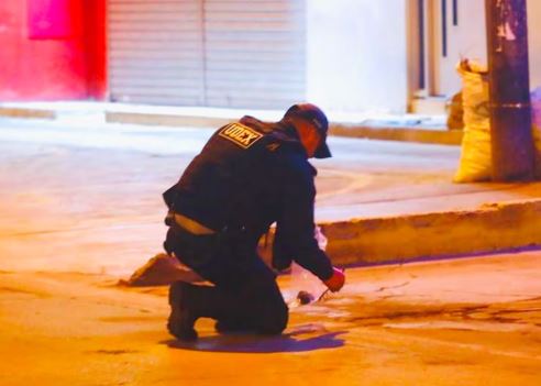 Lanzan granada contra local de Z Buss
