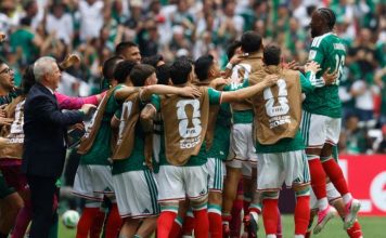 México debutó con triunfo ante Sudáfrica México le ganó 2 a 0 a Sudáfrica