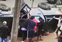Patrullero se vuelca con policías en San Juan de Miraflores