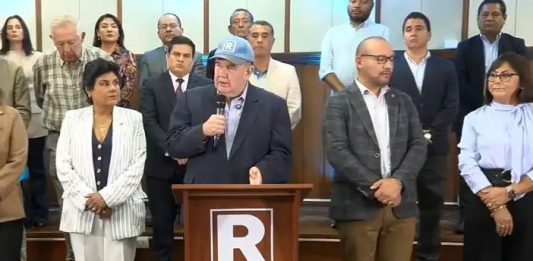 Rafael López Aliaga pide votar por Keiko