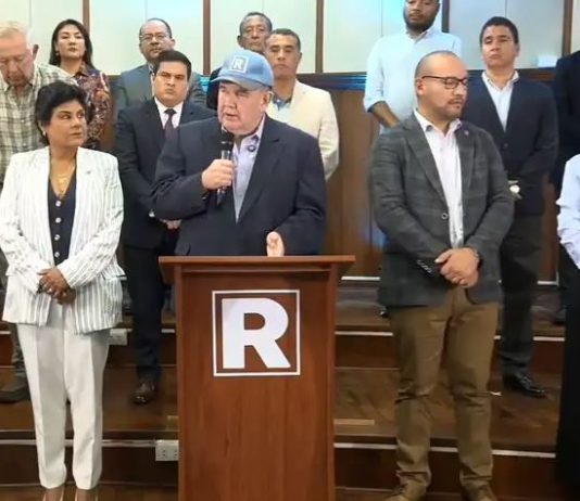 Rafael López Aliaga pide votar por Keiko