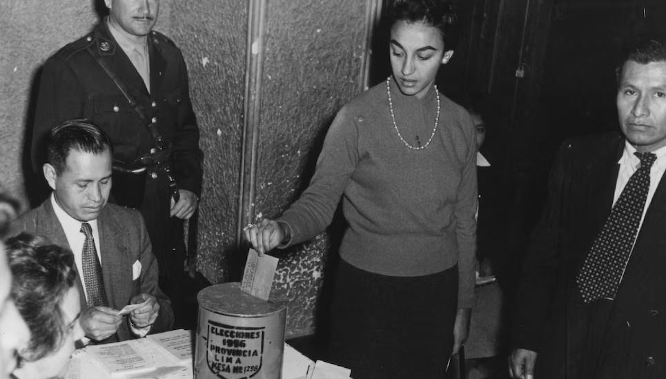 Voto femenino comenzó el 17 de junio de 1956