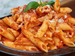 canutos en pasta pomodoro