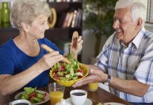 ¿Cómo deben nutrirse las personas mayores? ¿Cómo deben nutrirse las personas mayores?