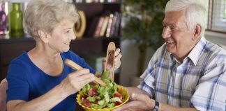 ¿Cómo deben nutrirse las personas mayores?