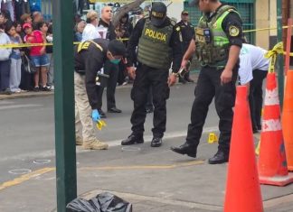 Acribillan a delivery frente a mercado de Surquillo