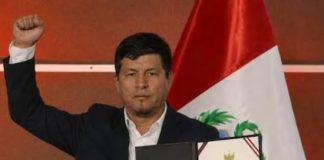 Detienen a diputado Julián Pérez Mallqui por agredir a mujer