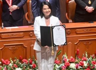 Keiko recibió credenciales Jurado Nacional de Elecciones (JNE) entregó las credenciales a la presidenta electa, Keiko Fujimori
