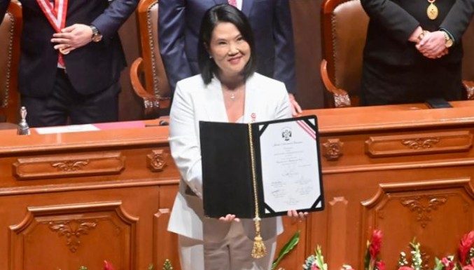 Jurado Nacional de Elecciones (JNE) entregó las credenciales a la presidenta electa, Keiko Fujimori