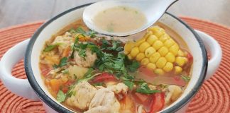 sopa carbonada de pollo