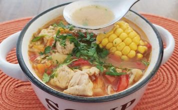 sopa carbonada de pollo