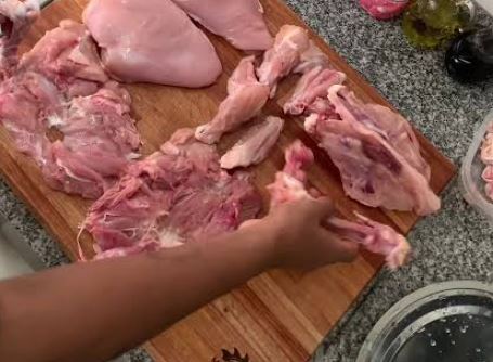 Cómo trozar el pollo para el broaster