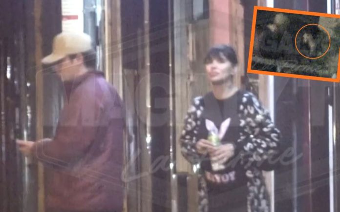 Ampayan a Angie Jibaja y novio fumando con vagos