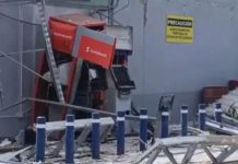 Asaltantes explotaron dos cajeros en grifo