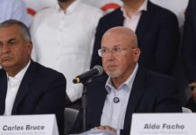 Carlos Bruce cuestiona al JEE por “favorecer” a ‘Porky’