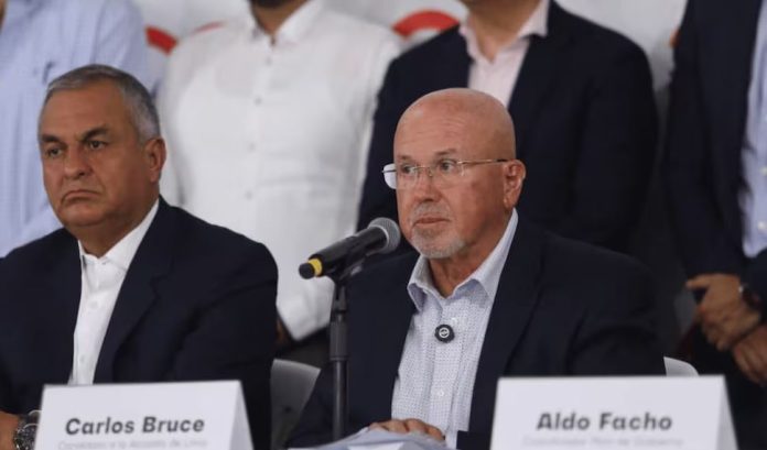 Carlos Bruce cuestiona al JEE por “favorecer” a ‘Porky’ Carlos Bruce cuestiona al JEE por “favorecer” a ‘Porky’