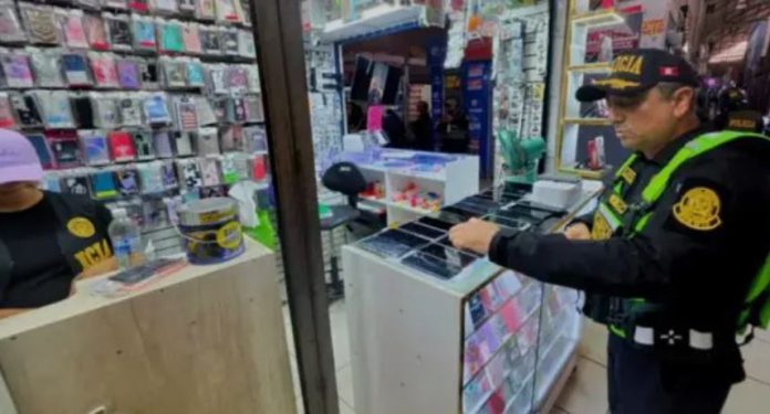 Incautan mil celulares robados en Mesa Redonda