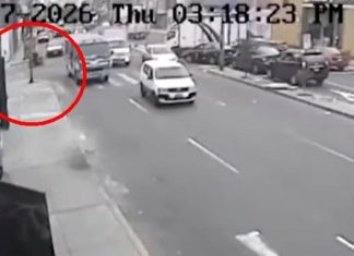 Matan a chamo en su motocicleta
