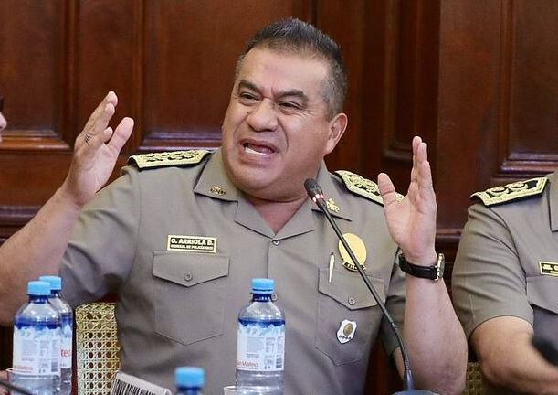 Presentan proyecto para sacar a Arriola Oscar Arriola