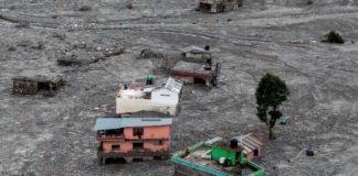 Se elevan a 797 muertos en Nepal Se elevan a 797 muertos en Nepal
