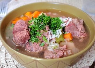 caldo de cordero