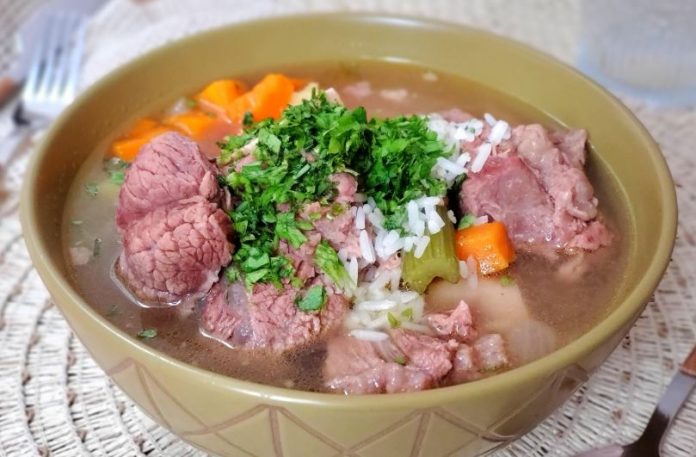 caldo de cordero