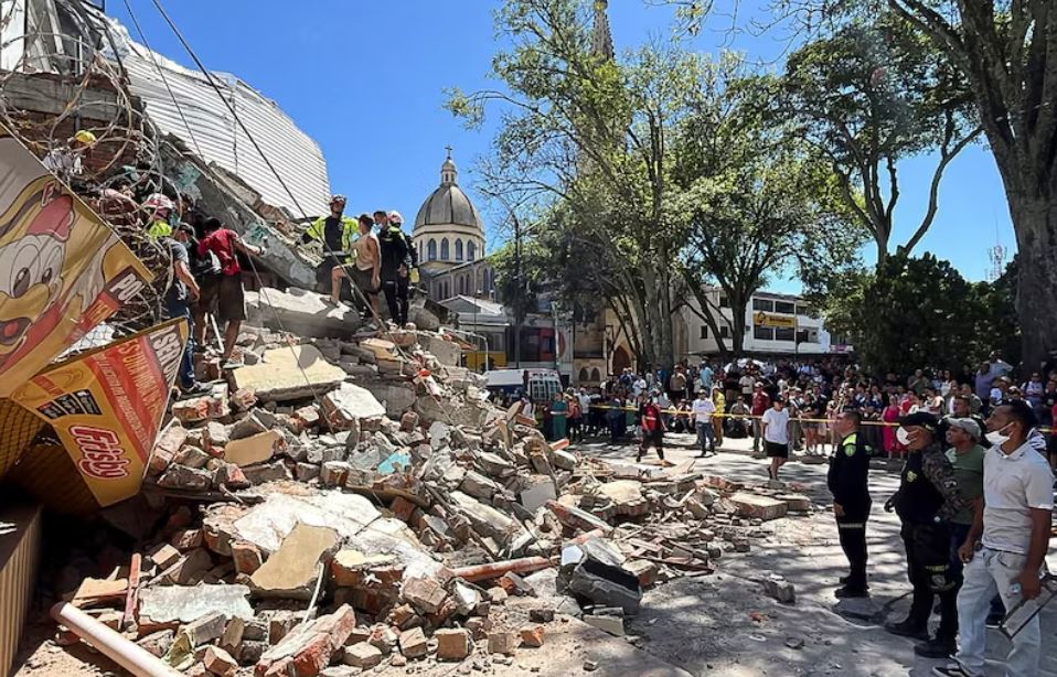 sismo de 7.4 en Colombia
