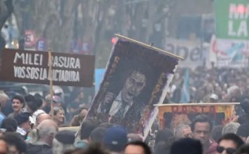 Argentinos marcharon contra plan de Milei