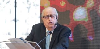 Senado votará si continúa Velarde Julio Velarde