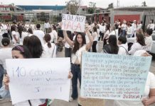 Protestaron frente al Liceo por agresión Protestaron frente al Liceo por agresión