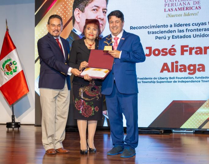 Universidad Las Américas celebró licencia de Sunedu Universidad Las Américas celebró licencia de Sunedu