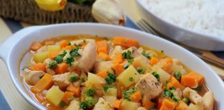 Jugoso picante de pollo con papa y verduras picante de pollo con papa y verduras