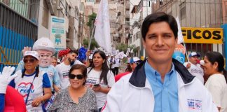 Arturo Bobbio cerró su campaña a muni de Surco Arturo Bobbio