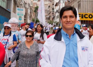 Arturo Bobbio cerró su campaña a muni de Surco Arturo Bobbio