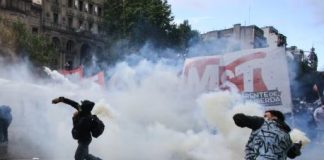 Enfrentamientos en marchas contra Milei